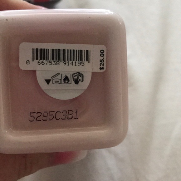 Victoria’s Secret Bombshell Lotion - Picture 2 of 2